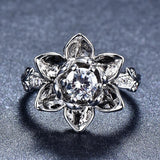 Anel com design floral