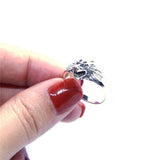 Anel de lobo feminino