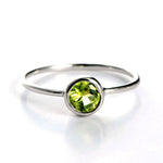 Anel fino de peridoto