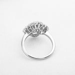 Anel flor ouro branco diamantes