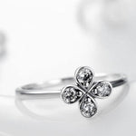 Anel trevo de diamante