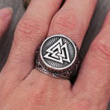 Anel valknut símbolo nórdico