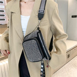 Bolsa de cintura com strass