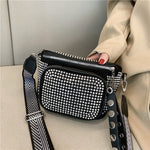 Bolsa de cintura com strass
