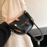 Bolsa de cintura de couro para mulher
