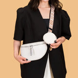 Bolsa de cintura em couro para mulher