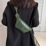 Bolsa de cintura em couro vegetal