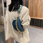 Bolsa de cintura feminina com corrente