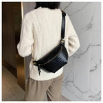 Bolsa de cintura pequena em couro preta preto