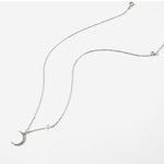 Colar choker lua título por defeito