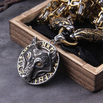 Colar lobo runa dourada
