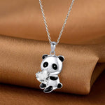 Colar romântico panda