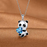 Colar romântico panda