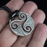 Colar triskelion prata valor por defeito título
