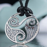 Colar triskelion prata valor por defeito título