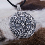 Colar vegvísir prateado valor por defeito título