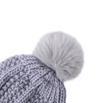 Gorro balaclava cinzento com pompon título por defeito
