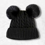 Gorro com 2 pompons