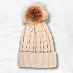 Gorro feminino com pompon título por defeito