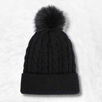 Gorro preto com pompon título por defeito