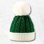 Gorro verde com pompon título por defeito