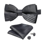 Gravata borboleta clássica padrão tartan preto e branco