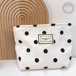 Necessaire às bolinhas branco