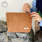 Necessaire aveludada castanho