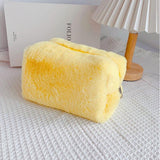 Necessaire de veludo amarelo