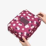 Necessaire prática para mulher púrpura