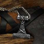 Pingente martelo mjölnir valor por defeito título