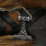 Pingente martelo mjölnir valor por defeito título