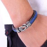 Pulseira de couro e aço