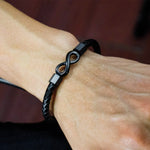 Pulseira infinito de couro preto valor por defeito título