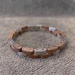 Pulseira moderna de madeira valor por defeito título
