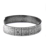 Pulseira rígida antiga