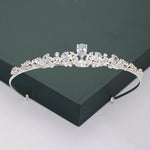 Tiara elegante prateada valor por defeito título