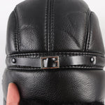Ushanka de couro vegetal preto